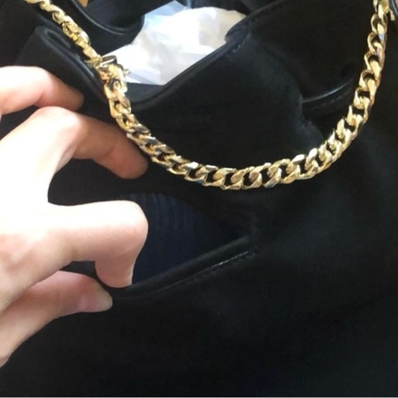 GG Maull Bombshell Bucket Bag - Picture 4 of 5